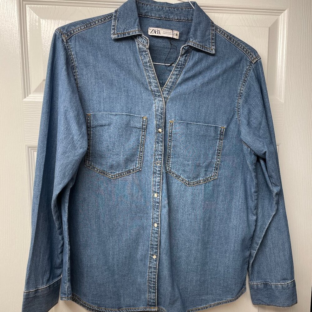 Brand new Zara denim long sleeve shirt with snap closures- never worn!